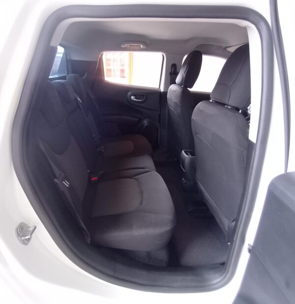Fiat Toro Endurance T270 1.3 16V Automático Turbo 2024 - Image 11