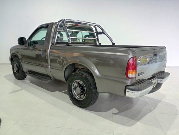 FORD F250 XLT 4.2 TURBO 2001 - Image 7