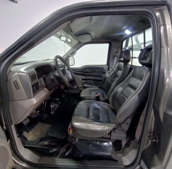 FORD F250 XLT 4.2 TURBO 2001 - Image 10
