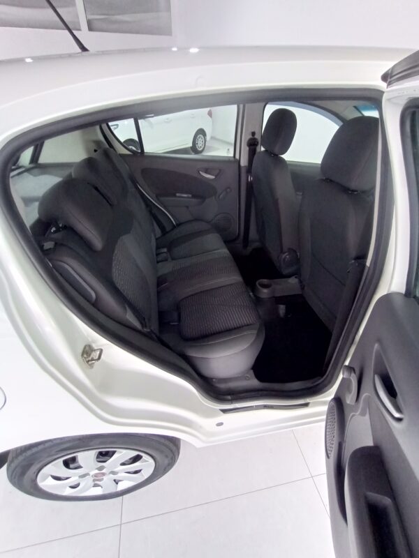 FIAT PALIO ATTRACTIVE 1.4 2014 - Image 7