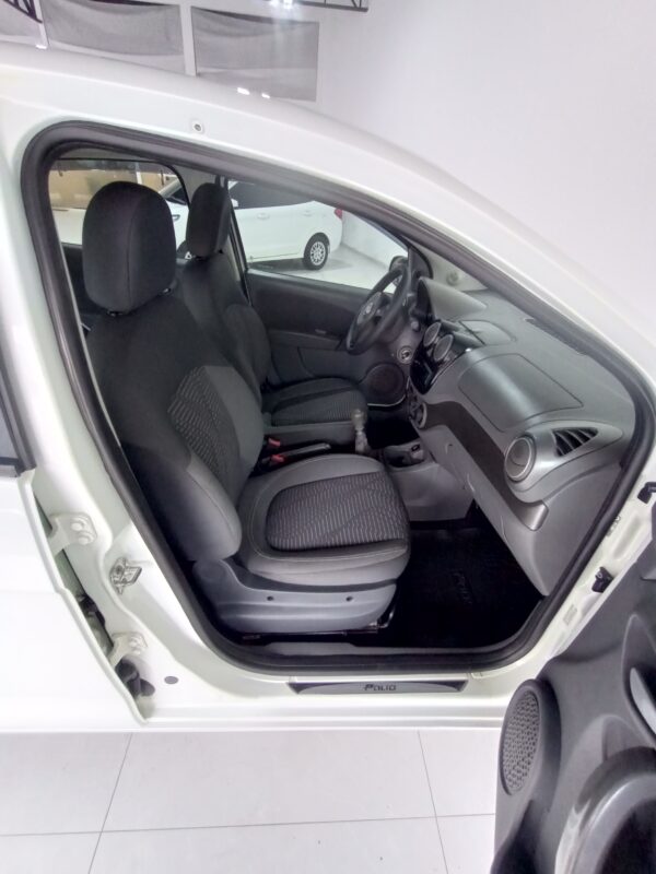 FIAT PALIO ATTRACTIVE 1.4 2014 - Image 8