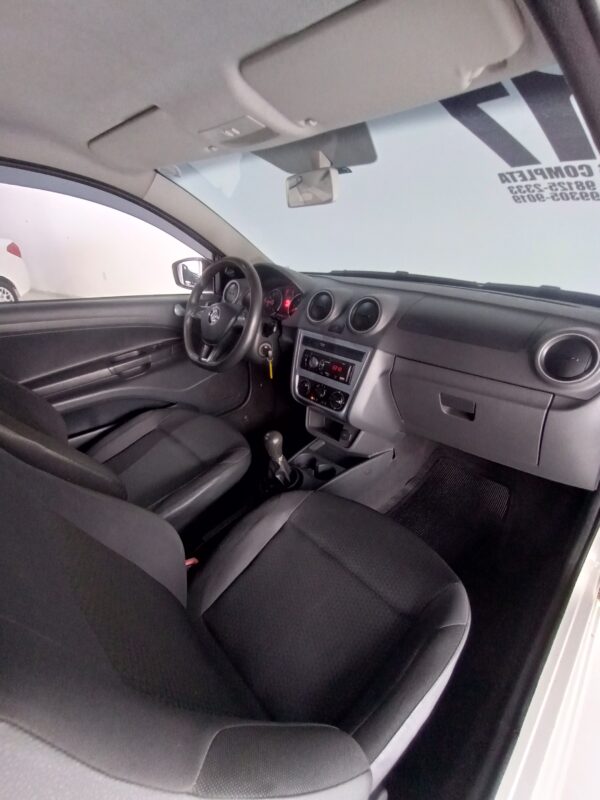 VW SAVEIRO ROBUST 1.6 MSI FLEX 2017 - Image 8