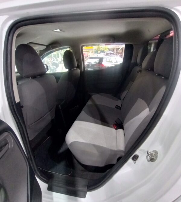 MITSUBISHI L200 TRITON SPORT GL 4X4 2.4 TURBO DIESEL - Image 7