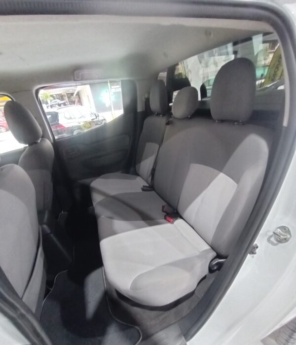 MITSUBISHI L200 TRITON SPORT GL 4X4 2.4 TURBO DIESEL - Image 10