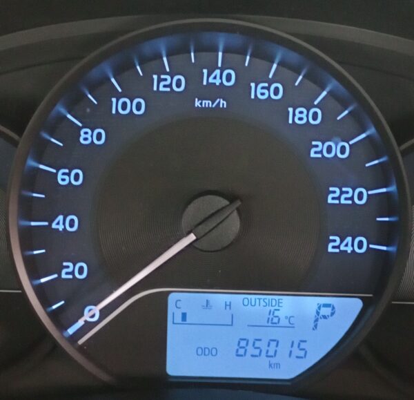 TOYOTA COROLLA GLI 1.8 2019 - Image 15