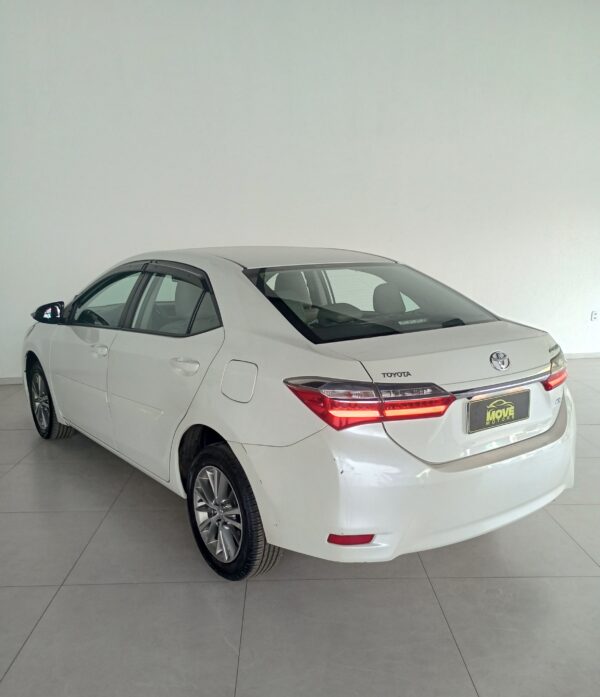 TOYOTA COROLLA GLI 1.8 2019 - Image 19