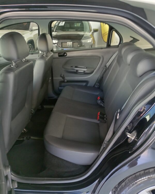 VOLKSWAGEN GOL 1.6 MSI TOTAL FLEX 2020 - Image 9